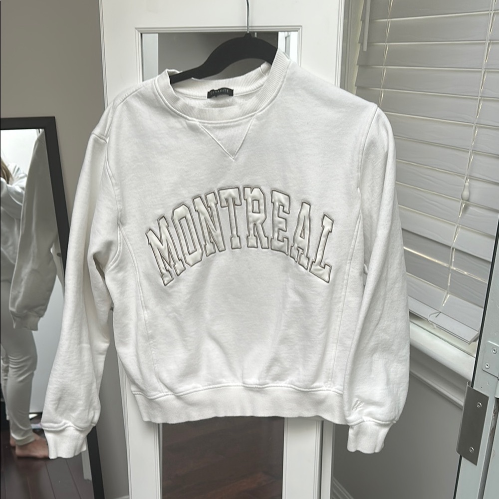 White Dynamite women’s Montreal Sweatshirt size small
